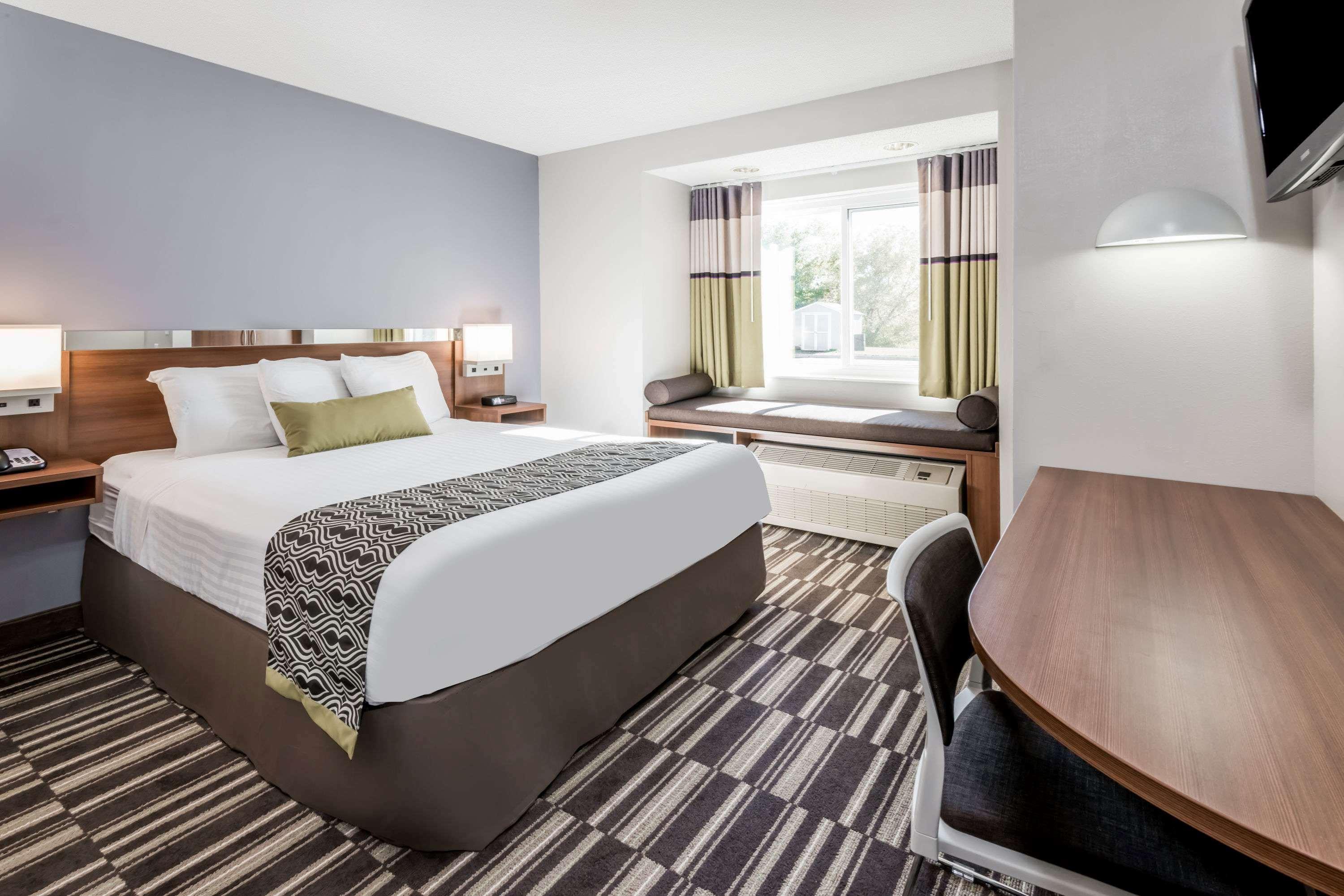 Microtel By Wyndham Victor Extérieur photo