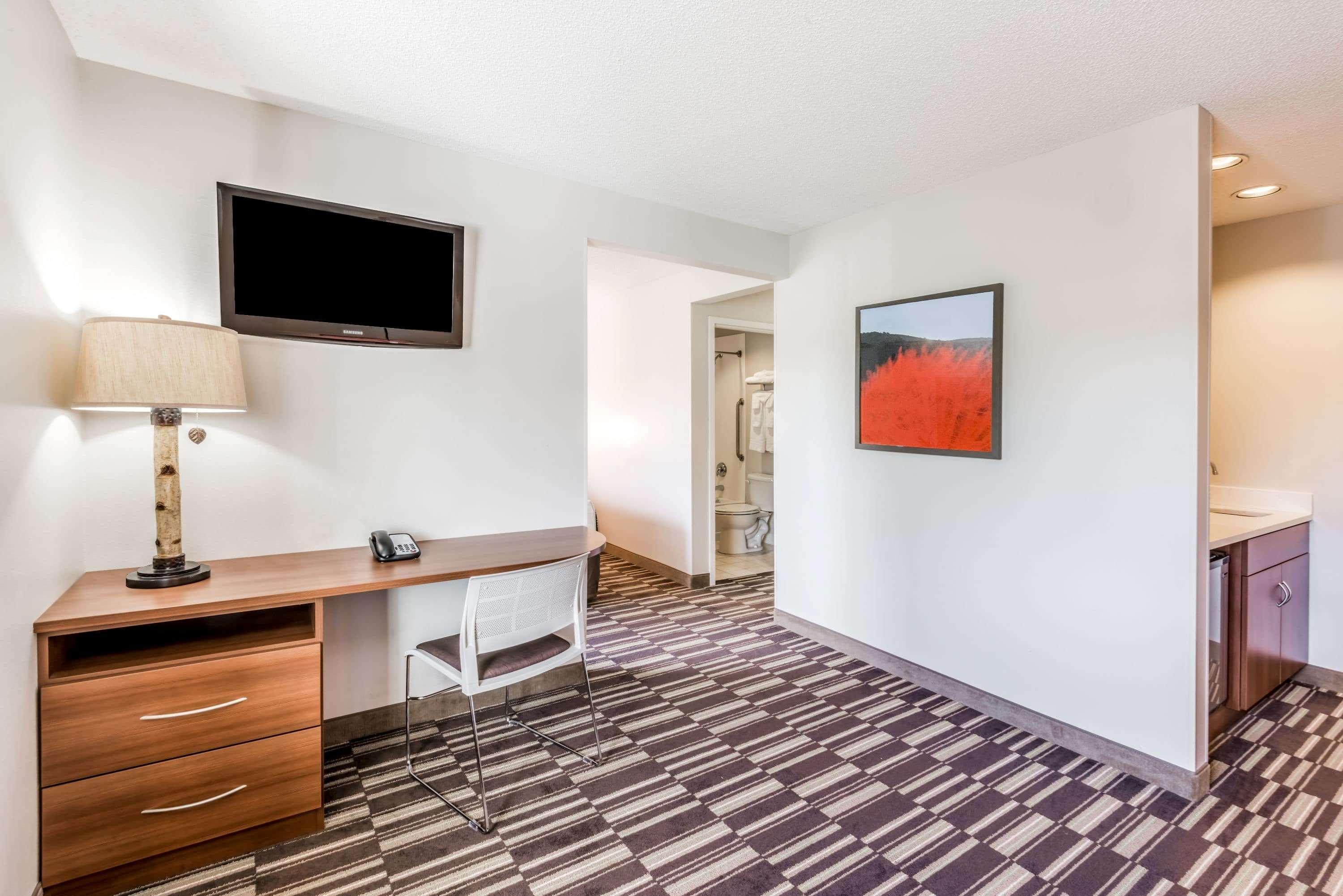 Microtel By Wyndham Victor Extérieur photo